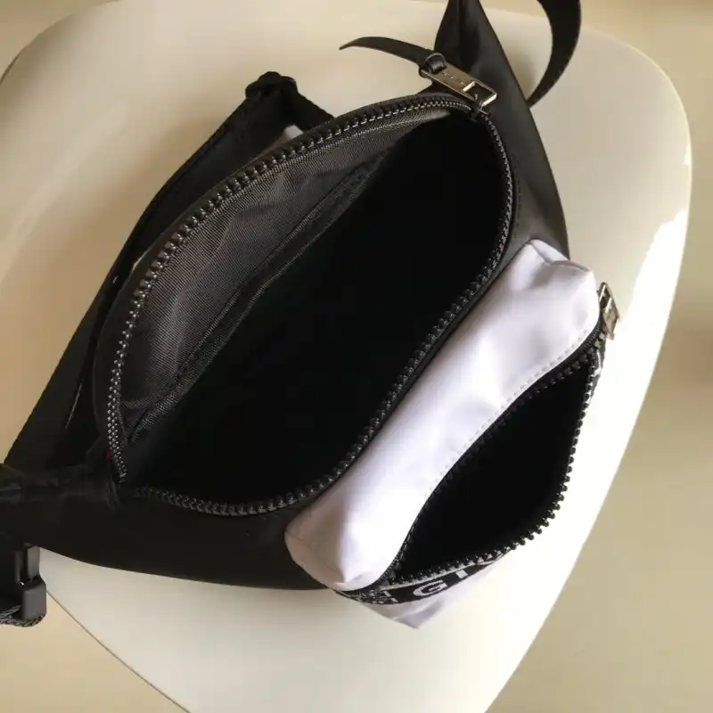 Givenchy Bags 1910GIV0018
