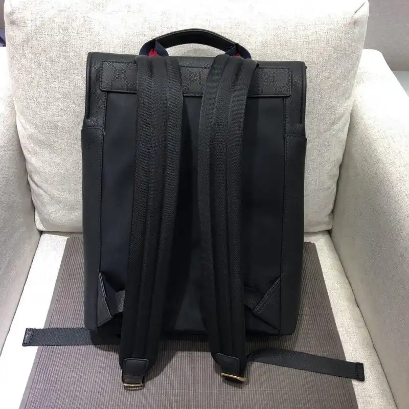 G*u*i bags 1917m0069