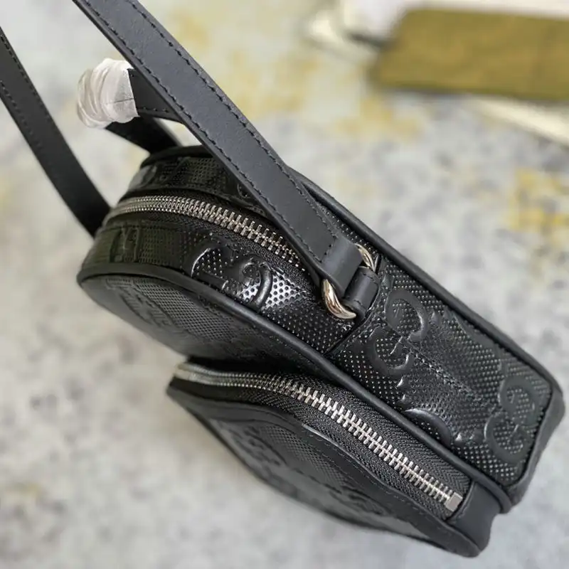 G*u*i bag 2110dj0036