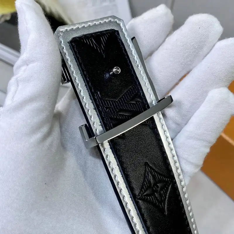 LV Belts 2201XA0051