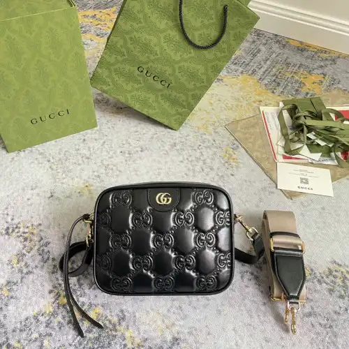 G*u*i bag 2209dj0036