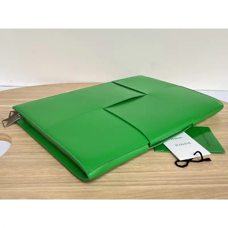 Bottega Veneta Bag 2209SF0027