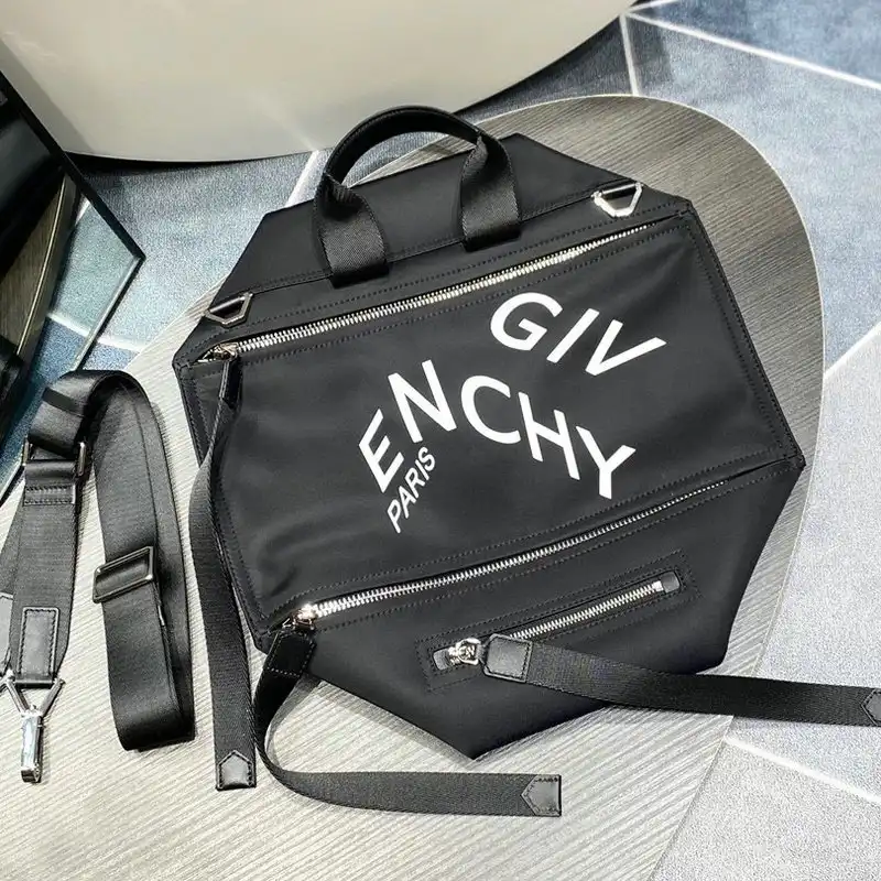 Givenchy Bag 2209SW0068