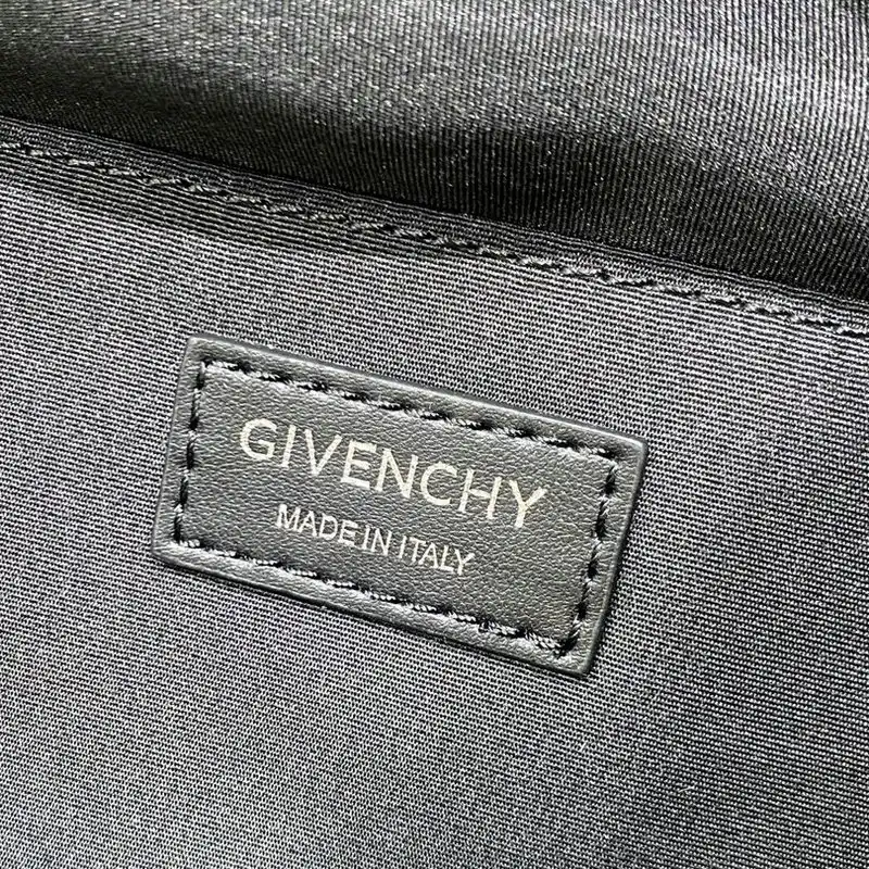 Givenchy Bag 2209SW0073