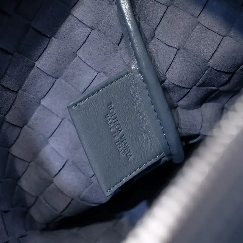 Bottega Veneta Bags 2409SF0052