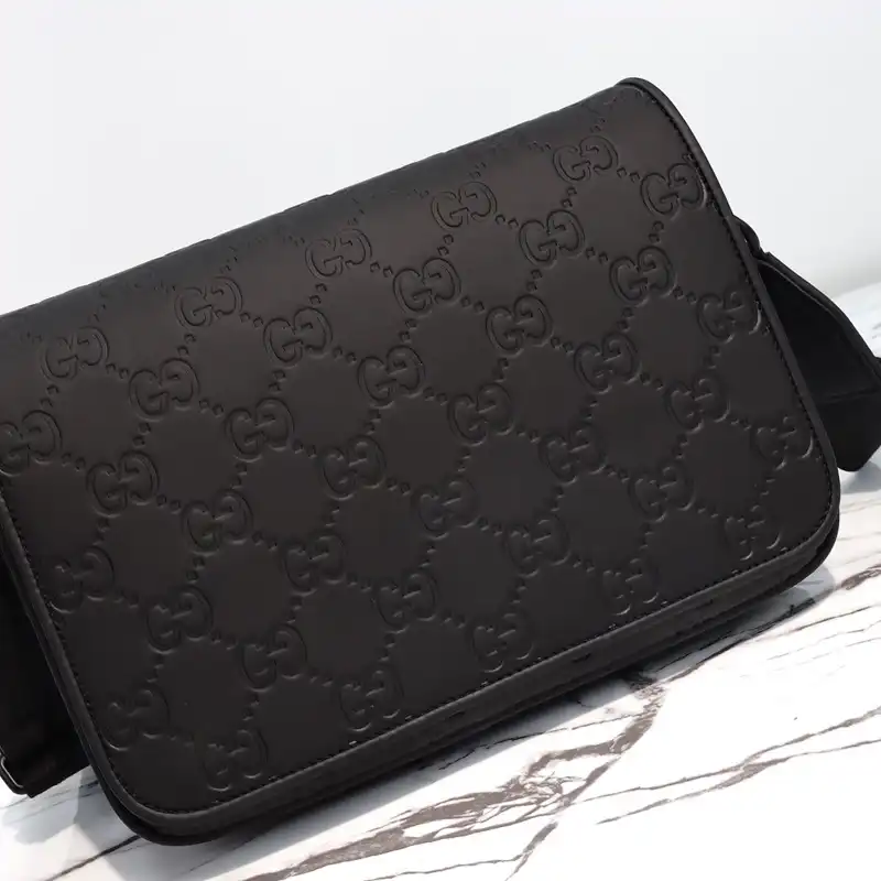 G*u*i bags 2411ya0201