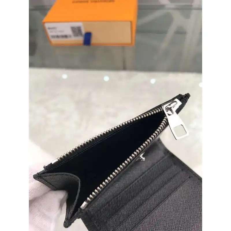 LV Bags 19T1L0270