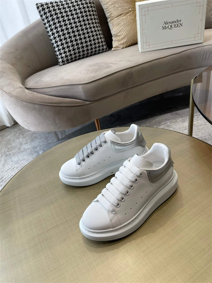 Popular Alexander McQueen Oversized 2575