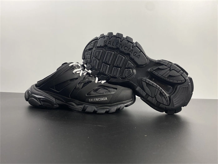 TravelReady BLCG Track Mule Black 653813 W3CP3 4481