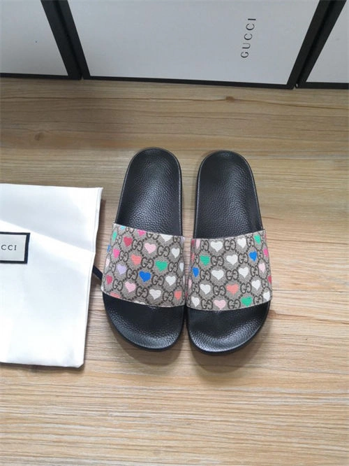 Fashionable Gocci Slipper 5704