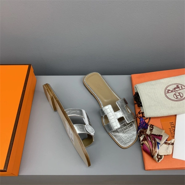 H Slipper Refined 2328