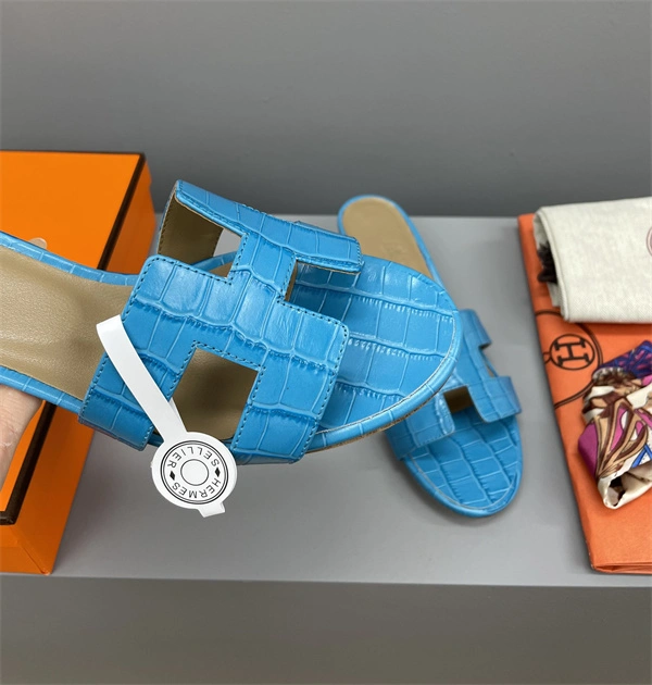 Timeless H Slipper 2385