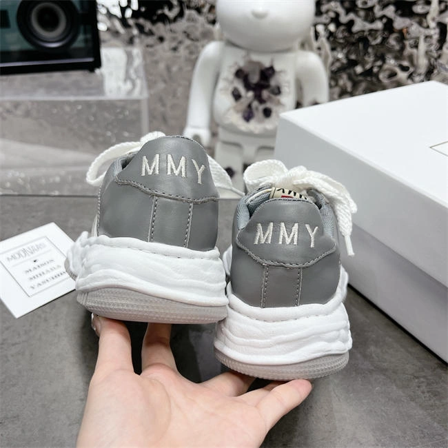 MMY Contemporary 3079