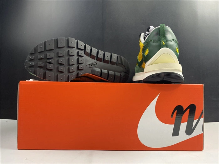 FastDry Nike Vaporwaffle sacai Tour Yellow Stadium Green 5236