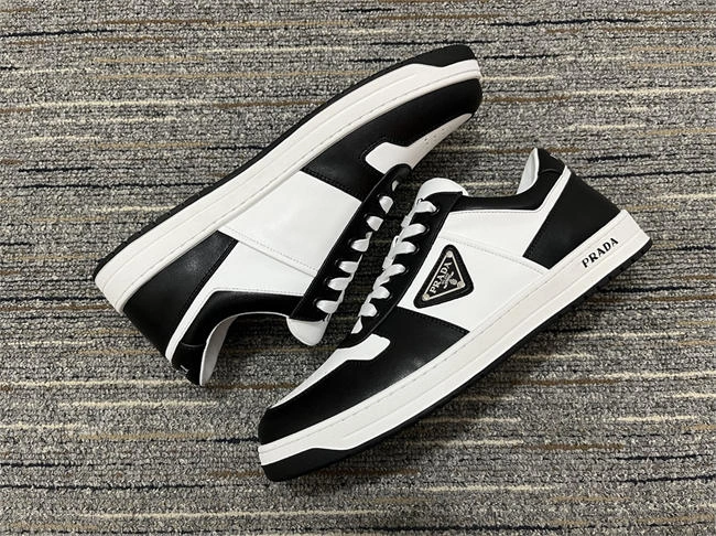Neat Prada Sneaker 3373