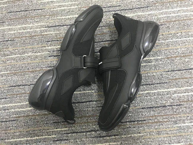 Effortless Prada Sneaker 3385